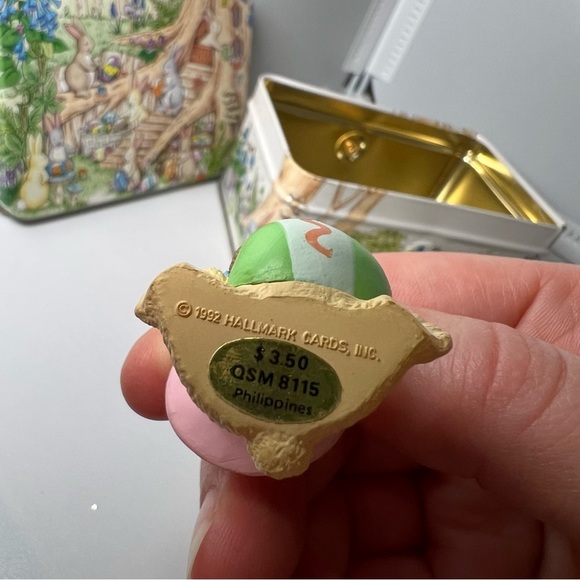 Hallmark Vintage Mini Easter Figures LOT With Easter Bunny Metal Case Holiday - Picture 3 of 6